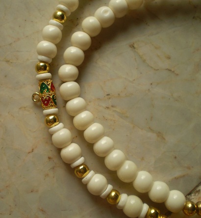 สร้อยกระดูกช้าง 3 ห่วง  บวกทองไมครอน  ห่วงกลางทรงกระจับ  เคาะเดียว 