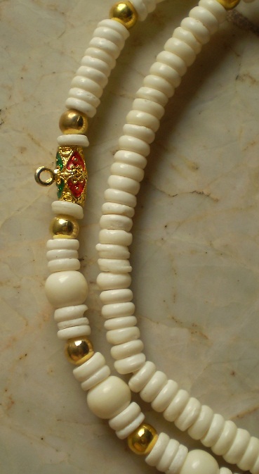 สร้อยกระดูกช้าง 3 ห่วง  บวกทองไมครอน  ห่วงกลางทรงกระจับ เส้นที่ 2 เคาะเดียว