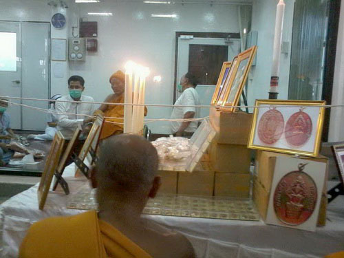 เหรียญพระนาคปรกมหาเศรษฐี รวยตลอดชาติ กรรมการ ไม่ตัดปีก ๙ รอบ เลข 37เนื้อทองแดงผิวไฟ พร้อมกล่องเดิม