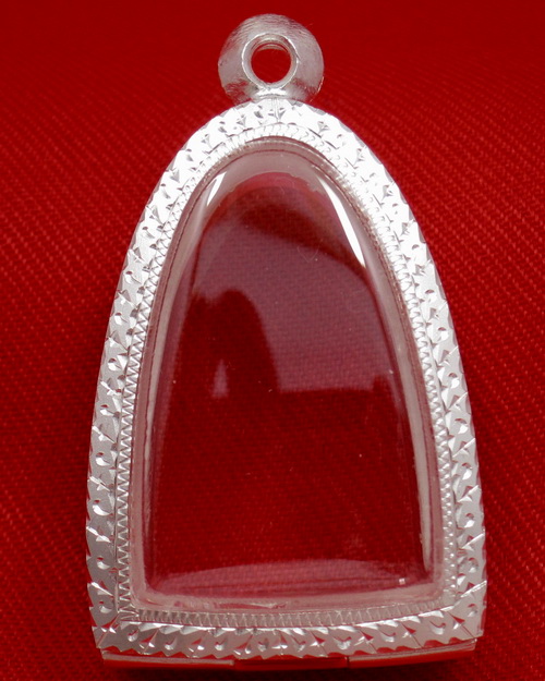 ตลับเงิน 95% สำหรับใส่พระหลวงพ่อเดิมรูปหล่อ ปั๊ม หรือรูปหล่อทั่วไป งานขึ้นมือลงยาสุโขทัย