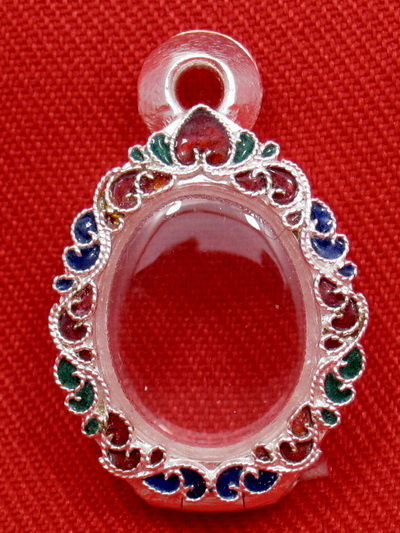 ตลับเงิน 95% สำหรับใส่เหรียญเม็ดแตงหลวงปู่ทวด และเหรียญเม็ดแตงอื่นๆ ทั่วไป งานขึ้นมือลงยาสุโขทัย 