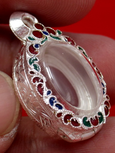 ตลับเงิน 95% สำหรับใส่เหรียญเม็ดแตงหลวงปู่ทวด และเหรียญเม็ดแตงอื่นๆ ทั่วไป งานขึ้นมือลงยาสุโขทัย2