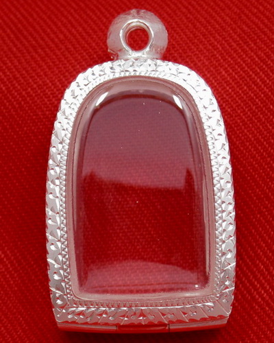 ตลับเงิน 95% สำหรับใส่เหรียญหล่อหลวงพ่อทาหรือเหรียญซุ้มกอ แจกปีนัง งานขึ้นมือลายดอกพิกุลงยาสุโขทัย2