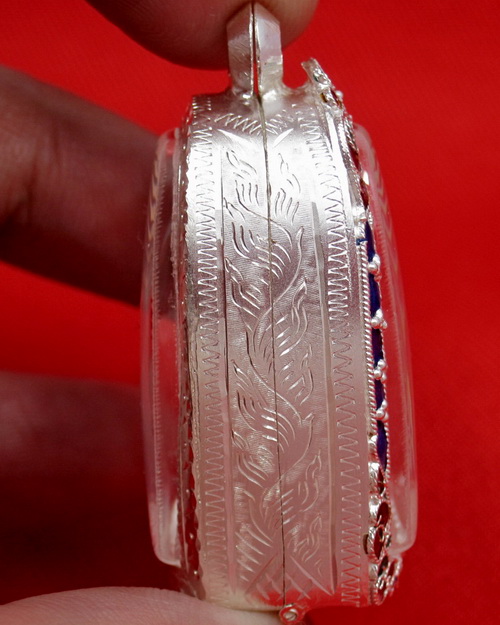 ตลับเงิน 95% สำหรับใส่พระหลวงปู่ทวด พิมพ์บัวรอบ หรือรูปหล่อขนาดใกล้เคียง ลงยาสุโขทัย  