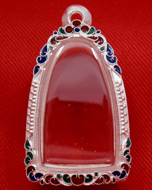 ตลับเงิน 95% สำหรับใส่พระหลวงปู่ทวด พิมพ์บัวรอบ หรือรูปหล่อขนาดใกล้เคียง งานขึ้นมือลายไข่ปลา