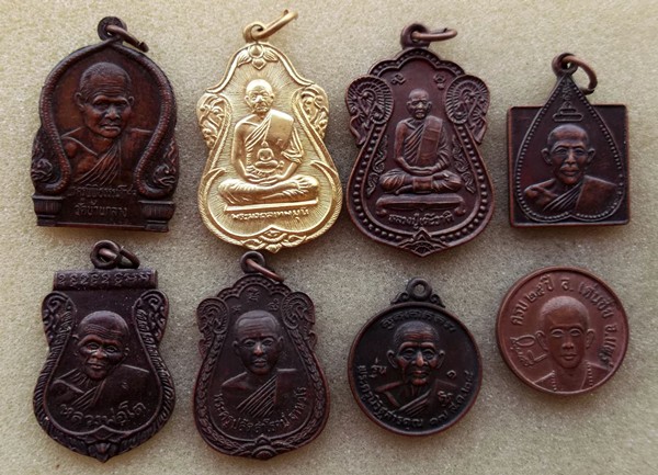 60 บาท รวมเหรียญพระเกจิ ..รหัส iH903