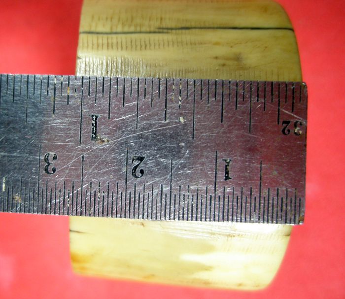 งาช้างเก่า ยาว 3 ช.ม ก้วาง 4.5ช.ม