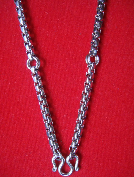 @สร้อยสแตนเลส ลาย ผ่าหวายข้อเหลี่ยม 4D แบบ 3 ห่วง ยาว 28 นิ้ว @@