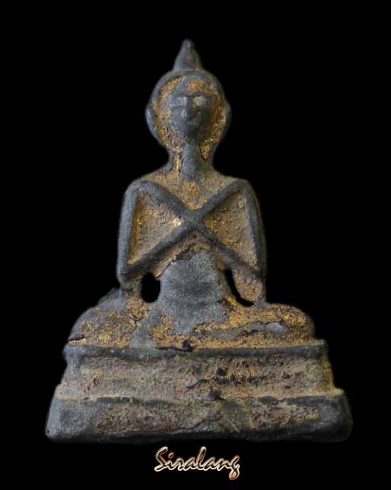 พระกรุวัดเก๋งจีน ระยอง พิมพ์นั่งสมาธิไข้วมือ หายากครับ