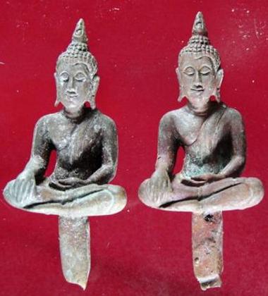 "เคาะเดียวครับ" พระยอดธง 2 องค์ ไม่ทราบที่