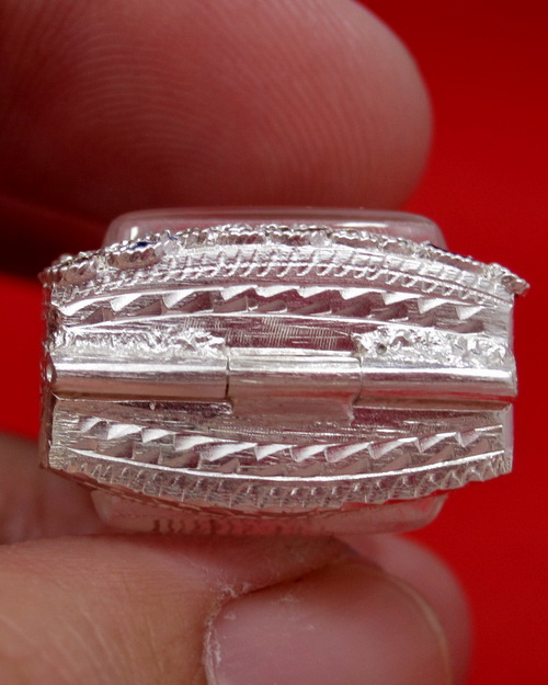 ตลับเงิน 95% ลงยาสุโขทัย  มือหนึ่ง สำหรับใส่หลวงพ่อโสธร ปี 2500และพระกริ่งขนาดเล็กทั่วไป