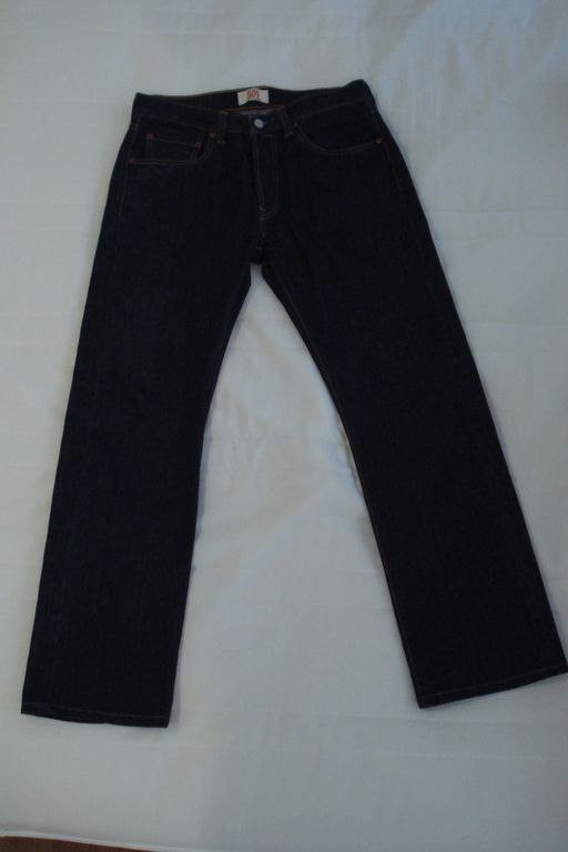 รับสงกรานต์>>> กางเกงยีนส์ Levis 501 (สภาพสวยครับ) เคาะแรก