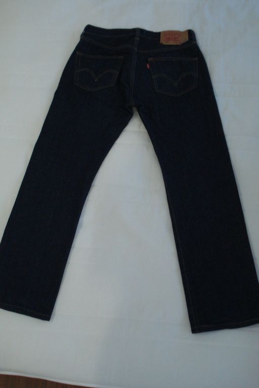 รับสงกรานต์>>> กางเกงยีนส์ Levis 501 (สภาพสวยครับ) เคาะแรก