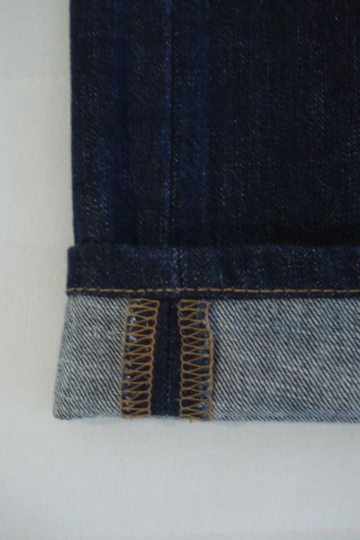 รับสงกรานต์>>> กางเกงยีนส์ Levis 501 (สภาพสวยครับ) เคาะแรก