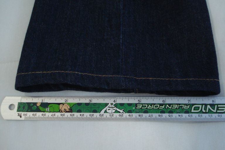 รับสงกรานต์>>> กางเกงยีนส์ Levis 501 (สภาพสวยครับ) เคาะแรก