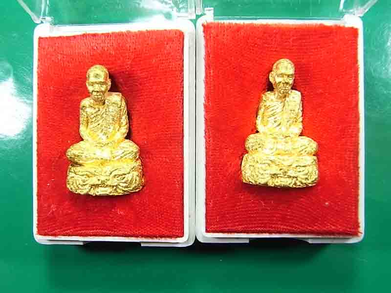 4 องค์ 500 บาท รูปหล่อหลวงพ่อเที่ยง รุ่น สุริยคราสปราบปรปักษ์ วัดพระพุทธบาทเขากระโดง จังหวัดบุรีรัมย
