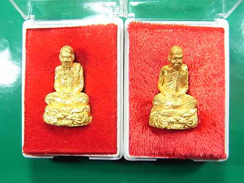 4 องค์ 500 บาท รูปหล่อหลวงพ่อเที่ยง รุ่น สุริยคราสปราบปรปักษ์ วัดพระพุทธบาทเขากระโดง จังหวัดบุรีรัมย