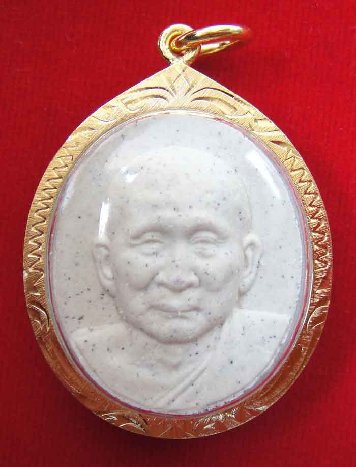 (((วัดใจเคาะเดียว ๑๐ บาท ยกชุด ๓ องค์))) พระผงพุทธคุณฉลองครบ ๑๐๐ ปี พระสังฆราชสมเด็จพระญาณสังวรฯ วัด