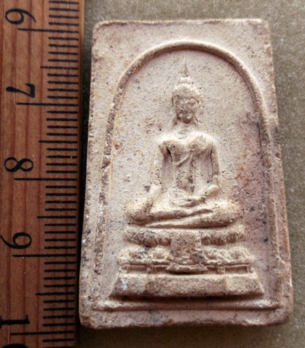 10 บาท พระผงพระอาจารย์ปรีชา วัดป่าแพ่ง จ.เชียงใหม่...รหัส ij 19