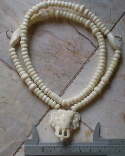 สร้อยกระดูกช้าง 3 ห่วง   ห่วงกลางหัวช้าง เคาะเดียว 