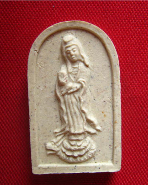 พระโพธิสัตว์กวนอิม รุ่น เมตตา การุณย์ หนุนทรัพย์ สำนักศาสนาชาวจีน ปี 2536