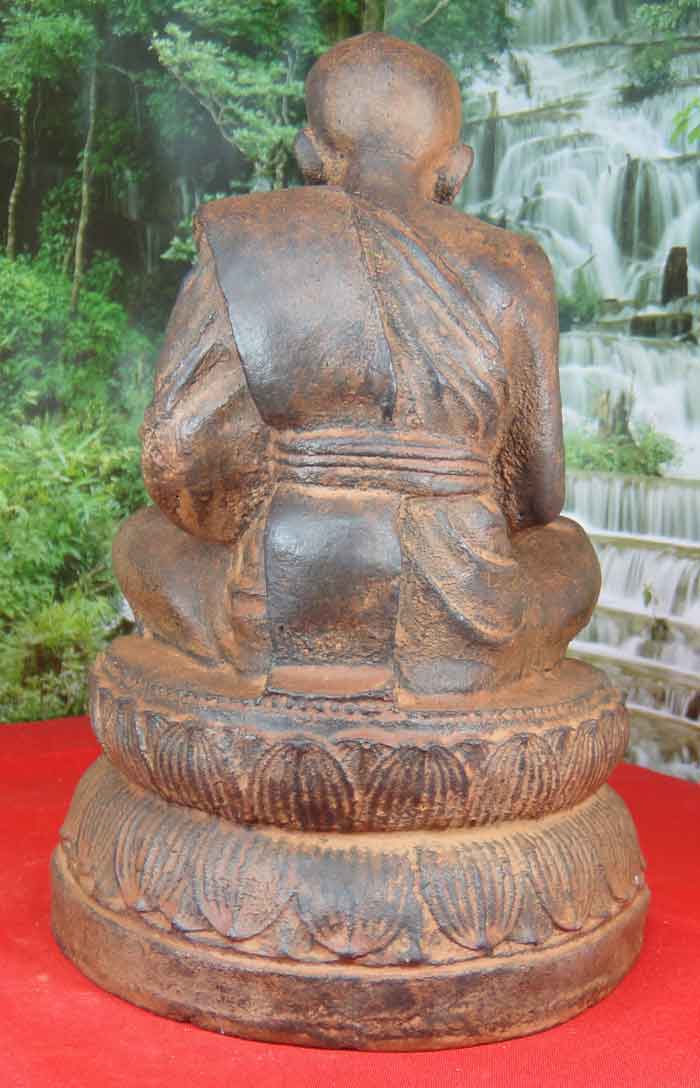 (((วัดใจเคาะเดียว๑๐บาทแดง))) หลวงพ่อทวดเหยียบน้ำทะเลจืด หน้าตัก 5 นิ้ว เนื้อศิลาแลงหล่องานศิลป์ประณี
