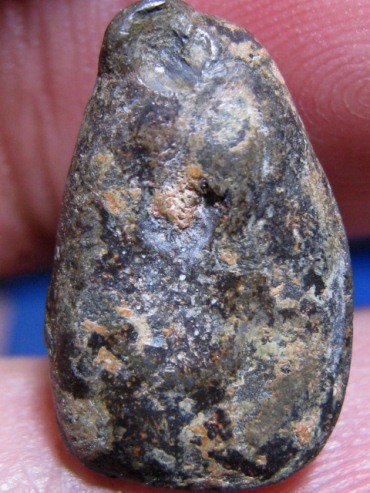 พระกรุวัดสุวรรณ พิมพ์เม็ดน้อยหน่า ตะกั่วสนิมแดง จ.อ่างทอง