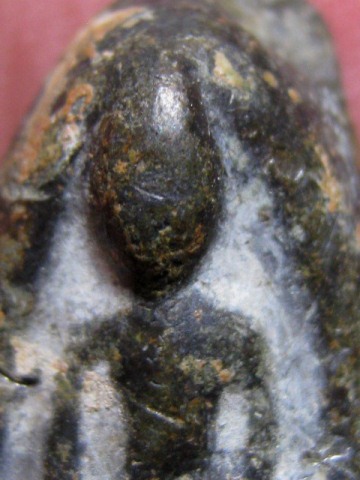 พระกรุวัดสุวรรณ พิมพ์เม็ดน้อยหน่า ตะกั่วสนิมแดง จ.อ่างทอง