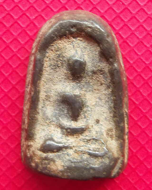 พระซุ้มกอสนิมแดง กรุวัดทองแท่ง ลพบุรี