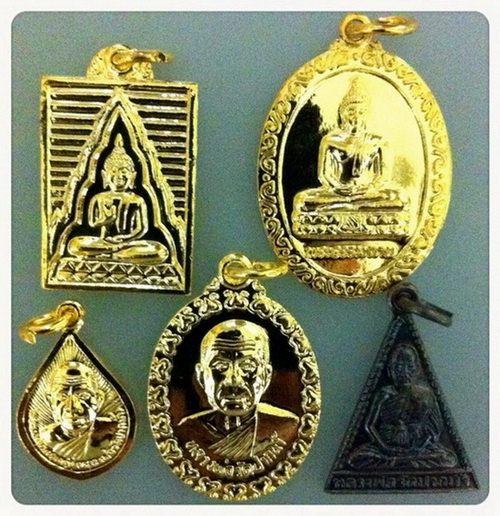 เหรียญ พระของขวัญ หลวงพ่อสด วัดปากน้ำ ภาษีเจริญ ผุ้ค้นพบวิชชาธรรมกาย 5 เหรียญ