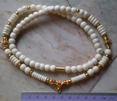 สร้อยกระดูกช้าง  3 ห่วง  ทองไมครอนลงยบา  ห่วงกลางทรงกระจับ  เคาะเดียว 