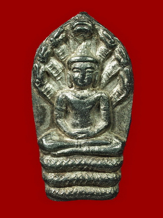 ปรกใบมะขาม 6 รอบ หลวงพ่อเกษม เขมโก เนื้อเงิน ปี2526 (NO.5)