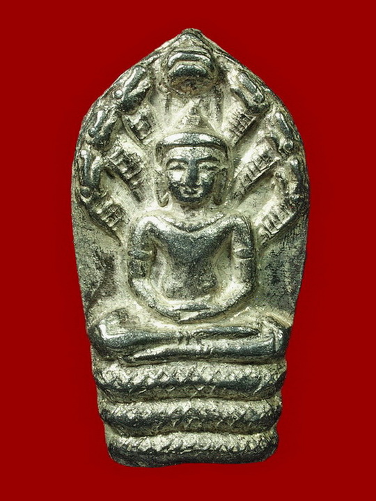 ปรกใบมะขาม 6 รอบ หลวงพ่อเกษม เขมโก เนื้อเงิน ปี2526 (NO.6)