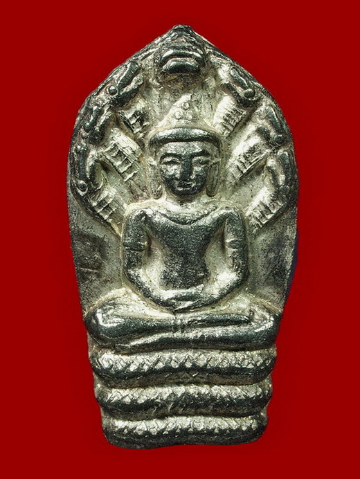 ปรกใบมะขาม 6 รอบ หลวงพ่อเกษม เขมโก เนื้อเงิน ปี2526 (NO.7)