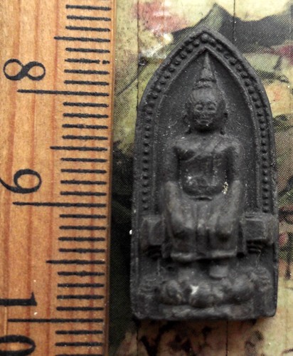 10 บาท กับ พระผงหลวงพ่อโต ......BG130