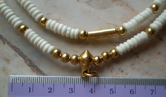 สร้อยกระดุูกช้าง  สลับเม็ดสแตนเลสไมครอน  หัวขุน เคาะเดียว 