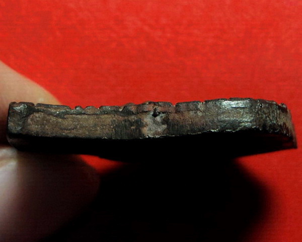 *เหรียญหล่อคอน้ำเต้า หลวงพ่อแช่ม วัดดอนยายหอม เนื้อนวโลหะ สวยมากค่ะ*