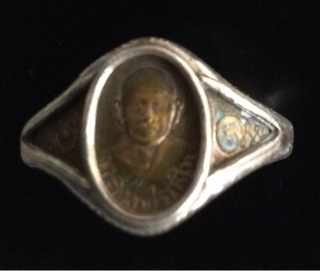  (เคาะเดียว) แหวน หลวงพ่อเงิน วัดดอนยายหอม หุ้มเงิน สภาพสวย