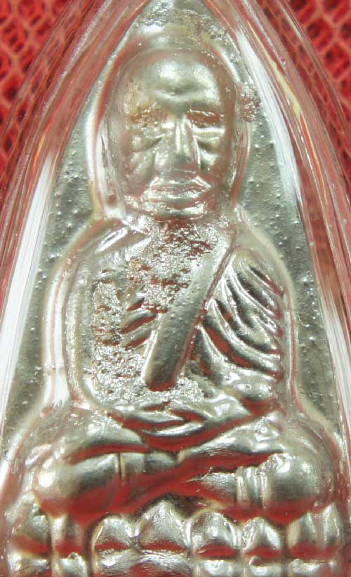 หลวงปู่ทวด พิมพ์เตารีดใหญ่ เนื้อตะปูสังขวานร วัดพระธาตุ จ.นครศรีธรรมราช ปี 39 เจ้าพิธีคือท่านขุนพันธ