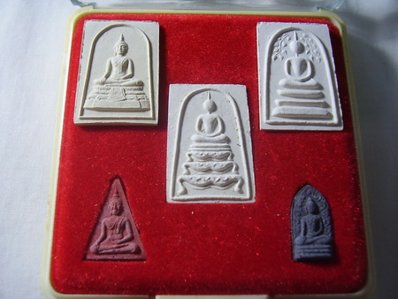 หลวงพ่อแพ วัดพิกุลทอง สิงห์บุรี.. ( 1 )