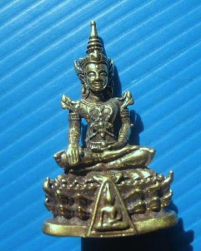 "เคาะเดียว" พระพุทธทรงเครื่่อง ไม่ทราบที่