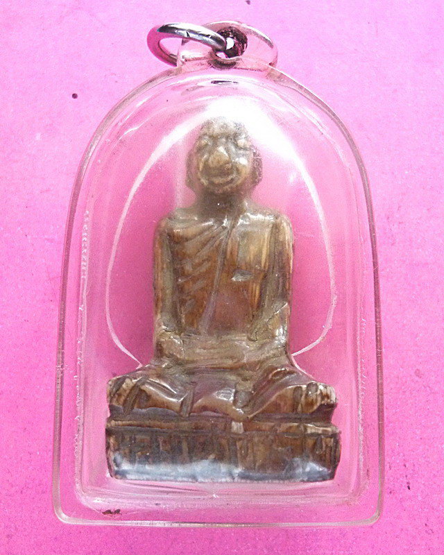 รูปเหมือนงาแกะ หลวงพ่อเดิม  วัดหนองโพธิ์  นครสวรรค์