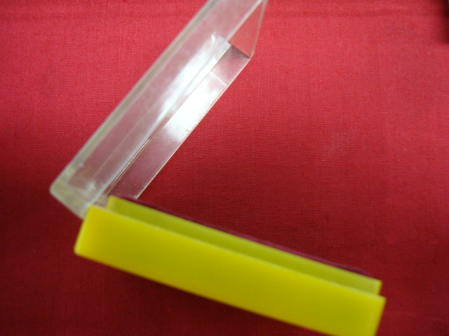 กล่องเปล่าๆ ใส่พระสมเด็จ วัดระฆัง ๑๐๐ปี ฝากล่อง ไม่หัก กำมยี่ไม่ขาดครับ