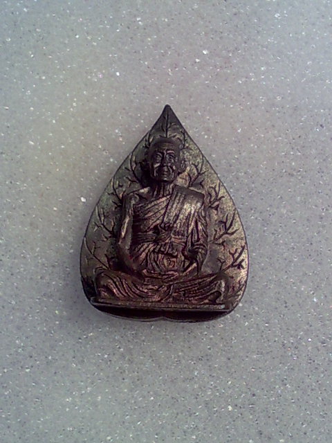 รูปเหมือนใบโพธิ์ ลพ ยิด วัดหนองจอก สวยเดิมๆครับ