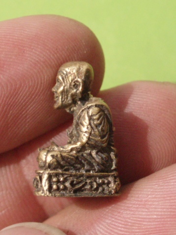 ((แดง 40บาท)) รูปหล่อหลวงปู่ทวด ขนาดเล็ก  (ไม่ทราบปี)