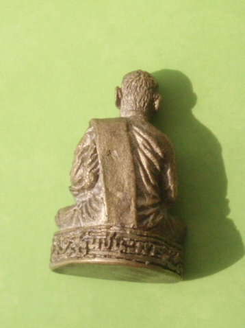 ((แดง 40บาท)) รูปหล่อพระครูกิตติพัชรคุณ รุ่น ชนะมาร