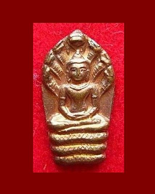 ปรกใบมะขาม 6 รอบ ปี 2526 ลพ.เกษม เขมโก เนื้อทองแดง