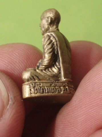 ((แดง 50บาท)) รูปหล่อหลวงพ่อทอง วัดโคกเดื่อ นครสวรรค์ (2)