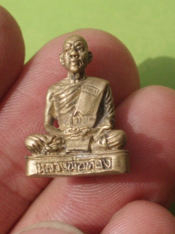 ((แดง 50บาท)) รูปหล่อหลวงพ่อทอง วัดโคกเดื่อ นครสวรรค์ (2)