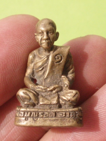 ((แดง 40บาท)) รูปหล่อหลวงพ่อบุญรอด (ไม่ทราบที่)